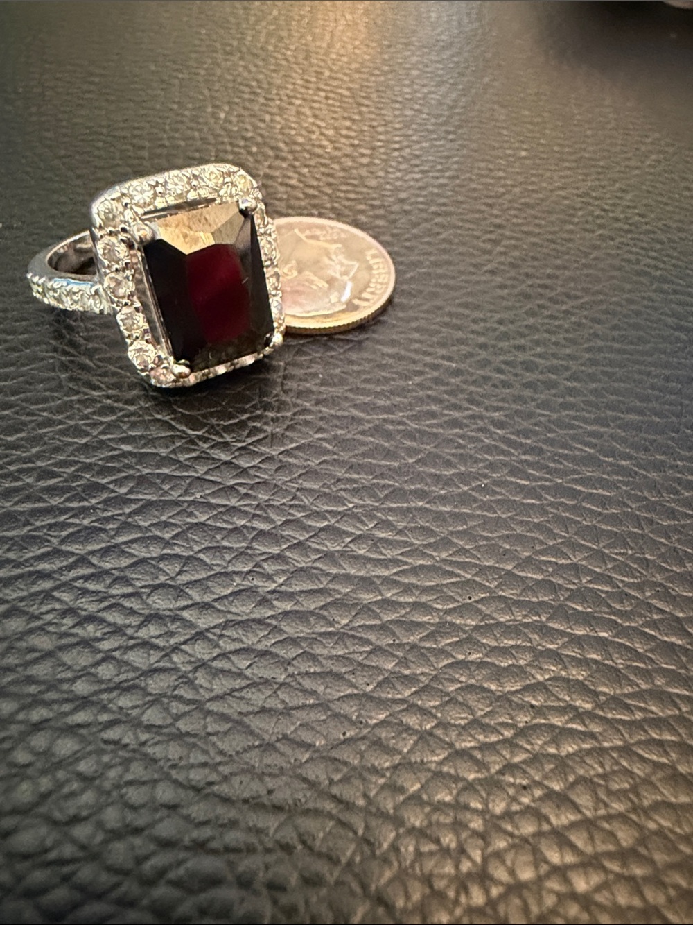 Elegant dark red Cut Halo Ring - Women Jewelry
